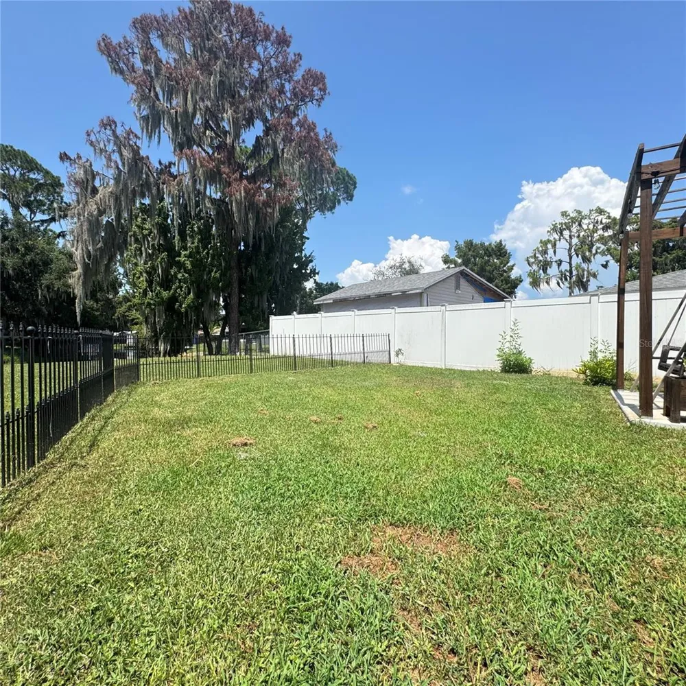 12115 VIRGINIA DRIVE Leesburg, FL 34788