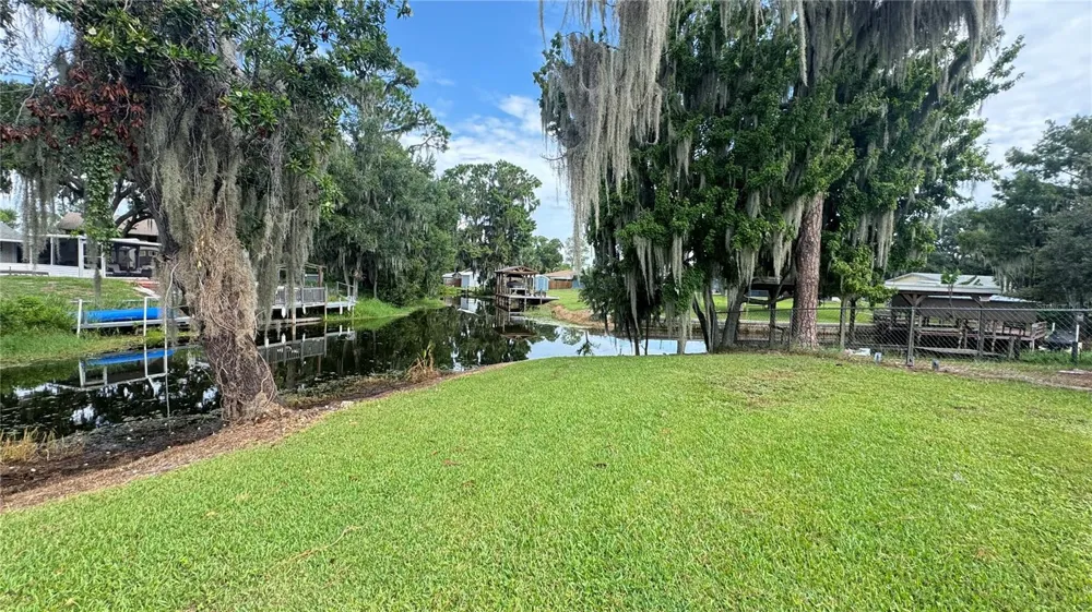 12115 VIRGINIA DRIVE Leesburg, FL 34788