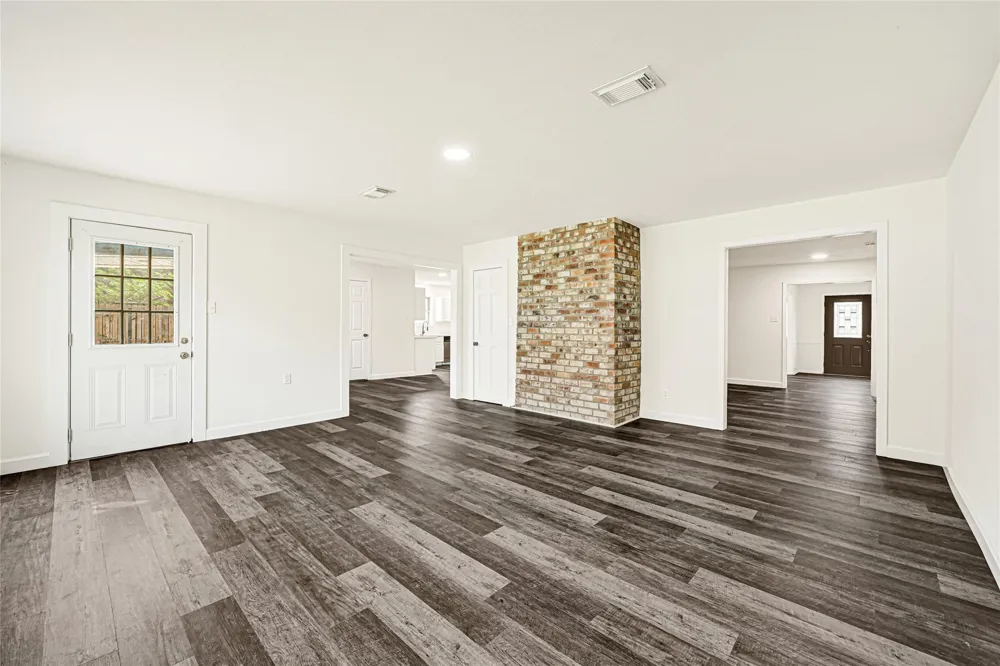 1711 Big Horn Drive Houston, TX 77090