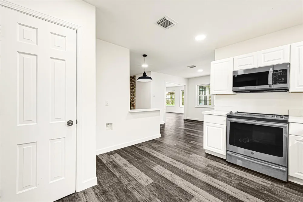 1711 Big Horn Drive Houston, TX 77090