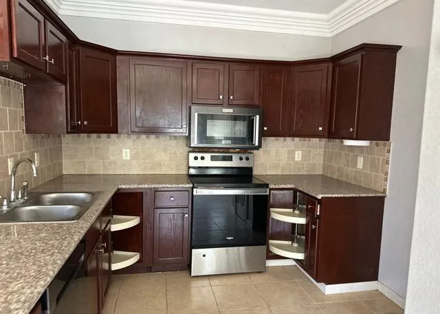 1966 Lakeview Drive Canyon Lake, TX 78133