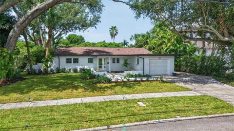 800 CORDOVA BOULEVARD NE