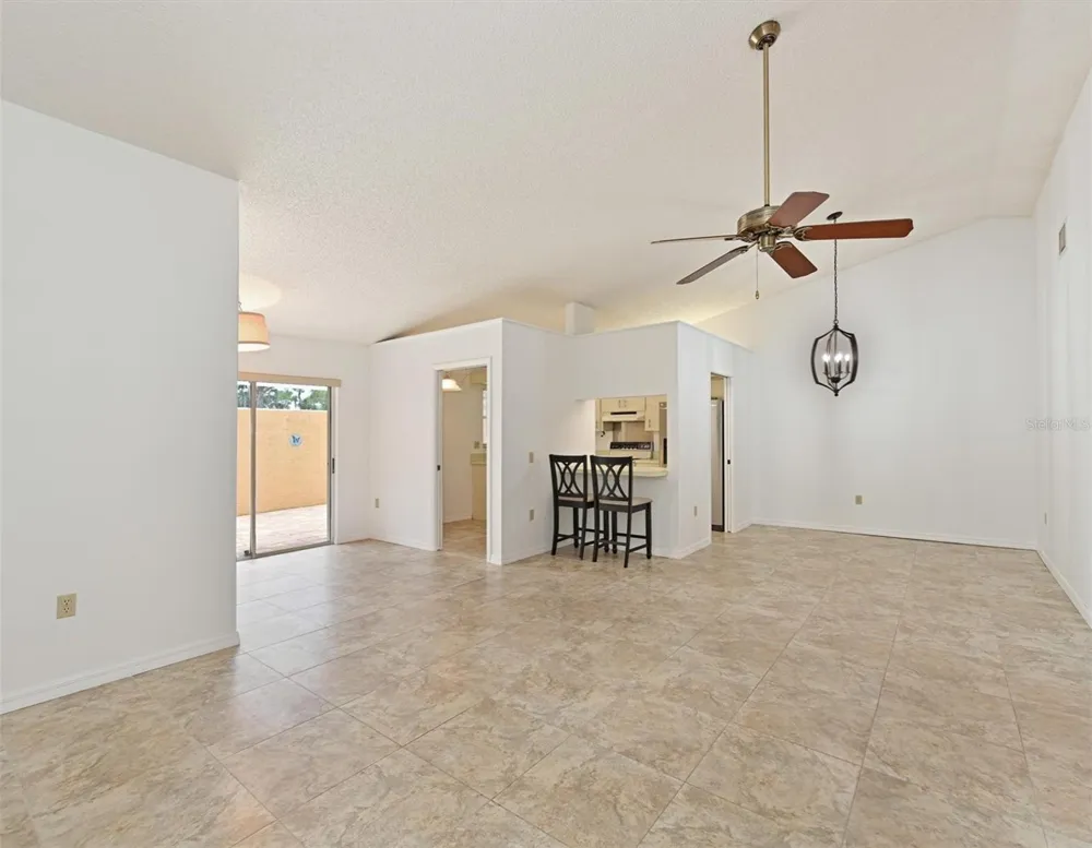 5506 37TH STREET E #4 Bradenton, FL 34203