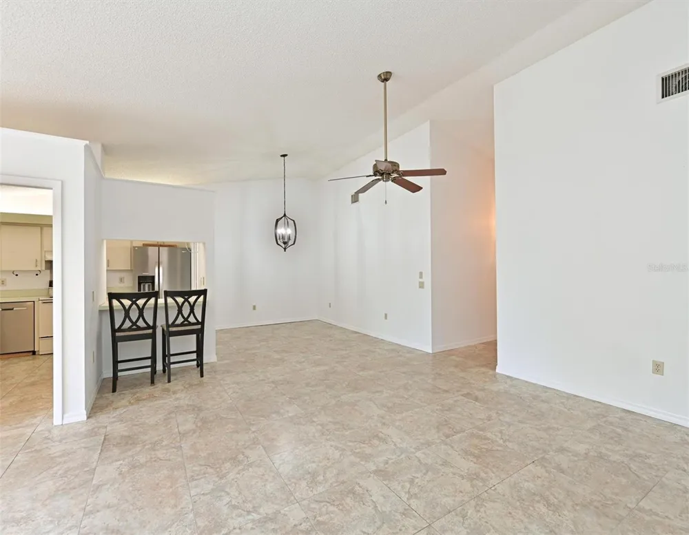 5506 37TH STREET E #4 Bradenton, FL 34203