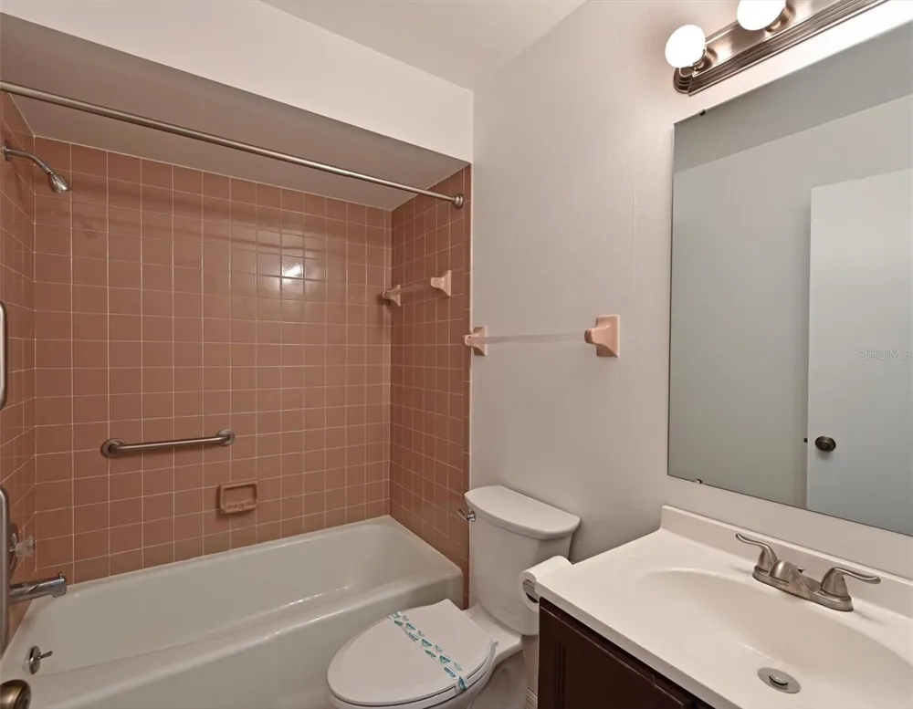 5506 37TH STREET E #4 Bradenton, FL 34203