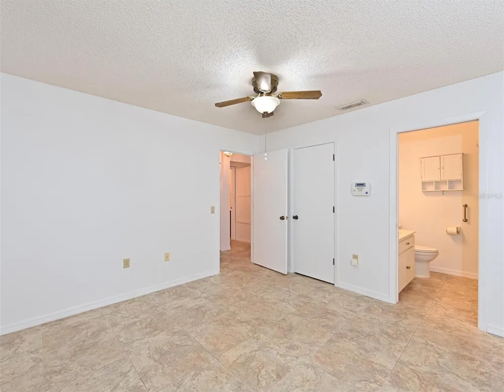 5506 37TH STREET E #4 Bradenton, FL 34203