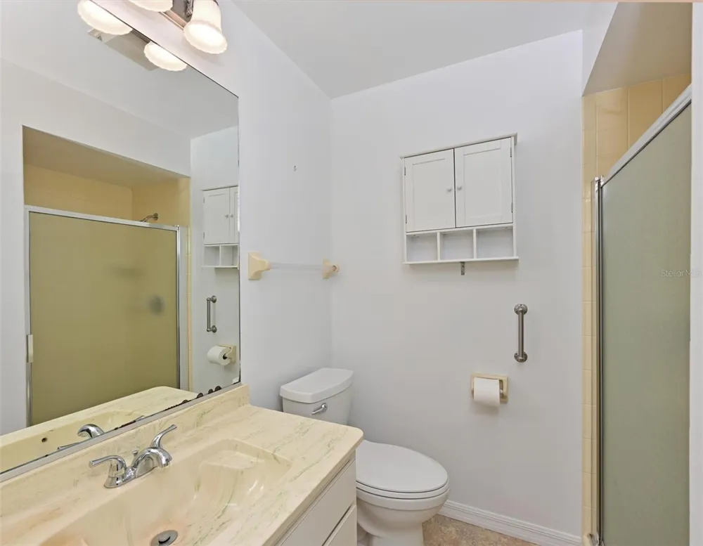 5506 37TH STREET E #4 Bradenton, FL 34203