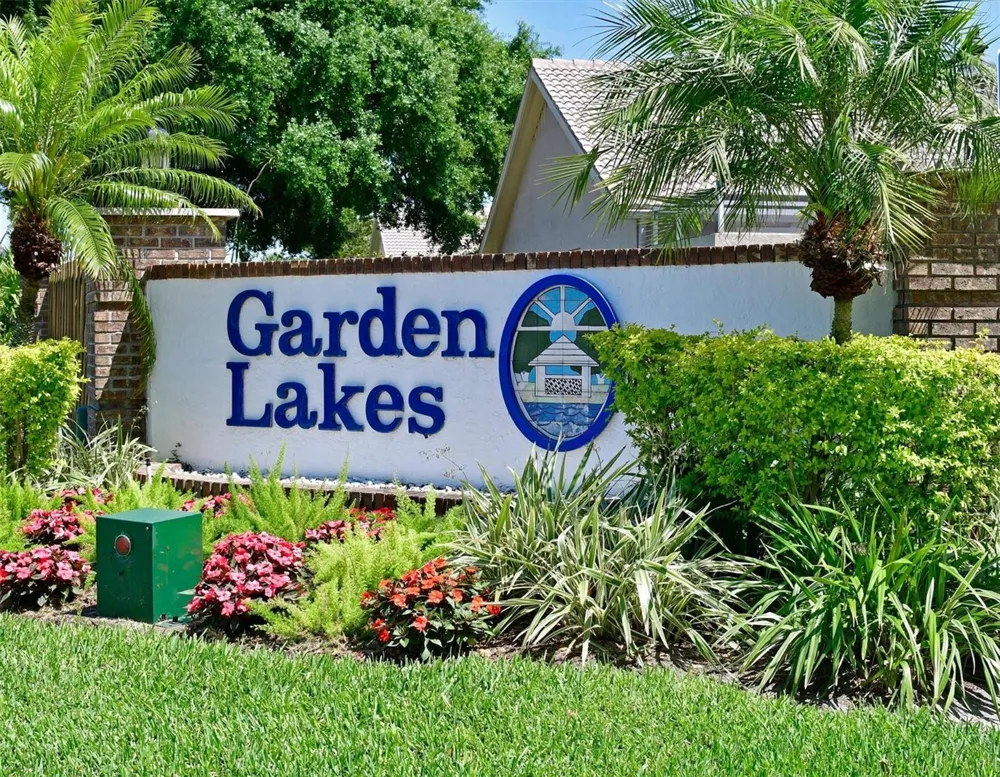 5506 37TH STREET E #4 Bradenton, FL 34203