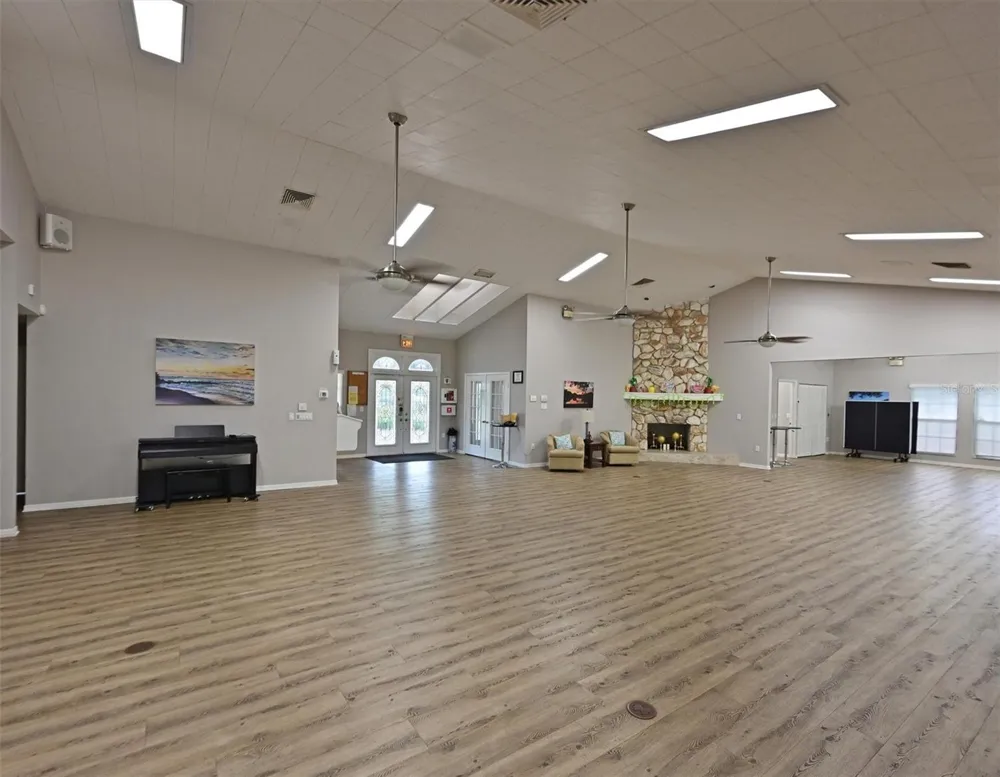 5506 37TH STREET E #4 Bradenton, FL 34203