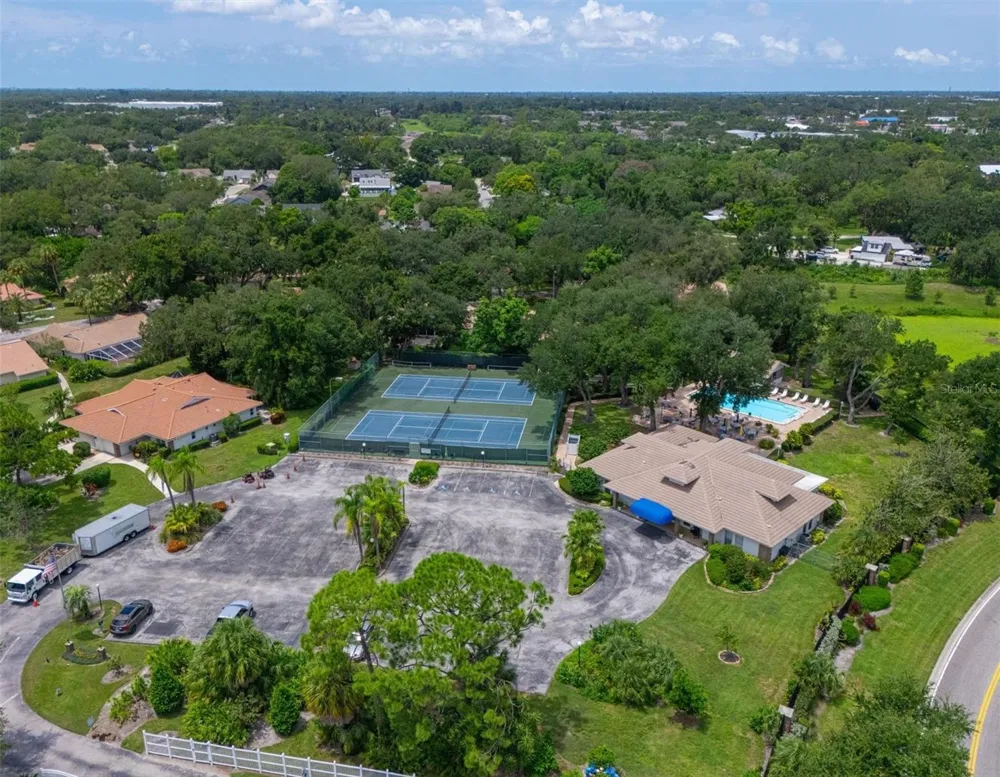 5506 37TH STREET E #4 Bradenton, FL 34203