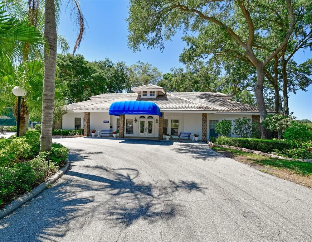 5506 37TH STREET E #4 Bradenton, FL 34203