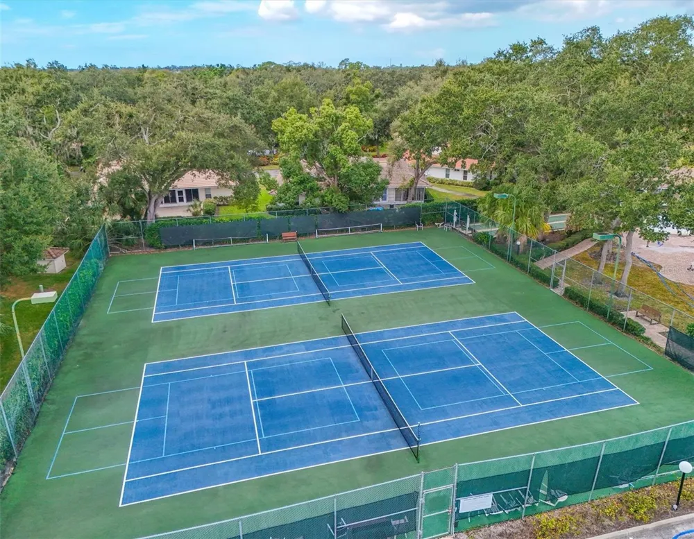 5506 37TH STREET E #4 Bradenton, FL 34203