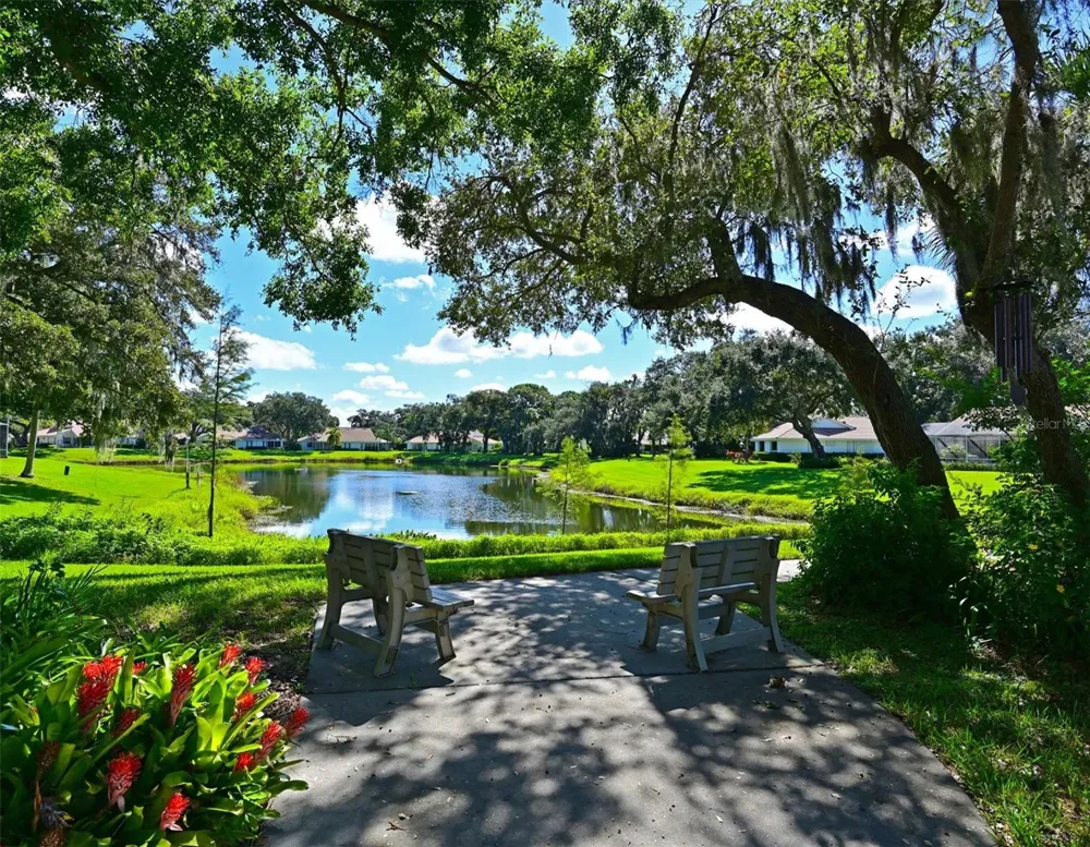 5506 37TH STREET E #4 Bradenton, FL 34203