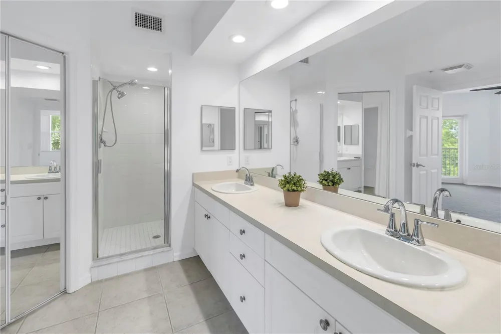 960 STARKEY ROAD #2202 Largo, FL 33771
