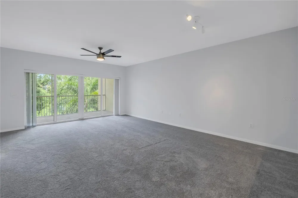 960 STARKEY ROAD #2202 Largo, FL 33771