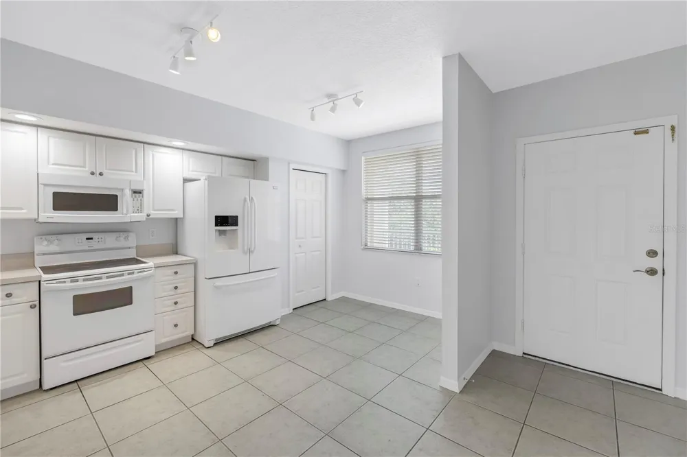 960 STARKEY ROAD #2202 Largo, FL 33771