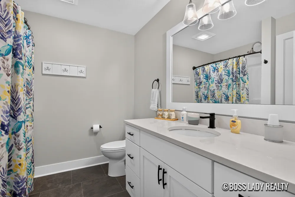 9560 Fields Drive #37 Zeeland Charter Township, MI 49464