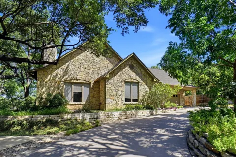 1924 Kensington Drive