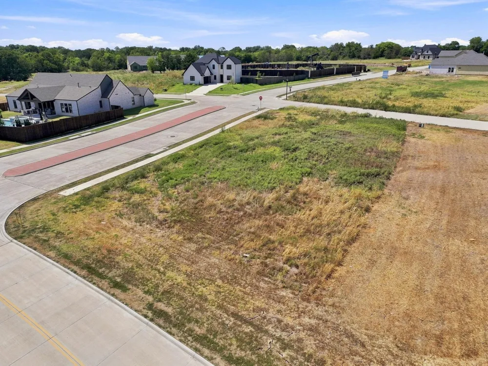 2612 Stonecrest Drive Sherman, TX 75092