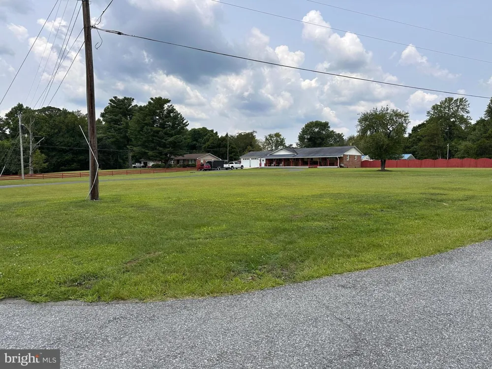 10651 DEACON ROAD White Plains, MD 20695