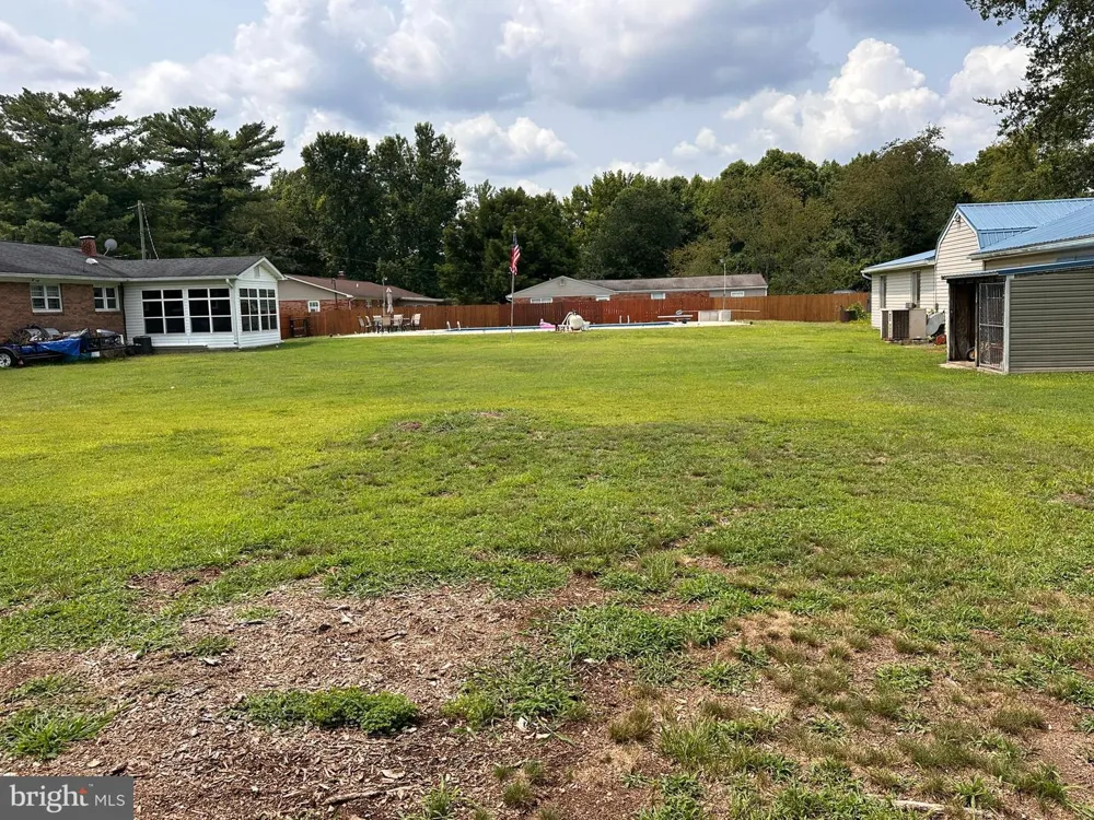 10651 DEACON ROAD White Plains, MD 20695