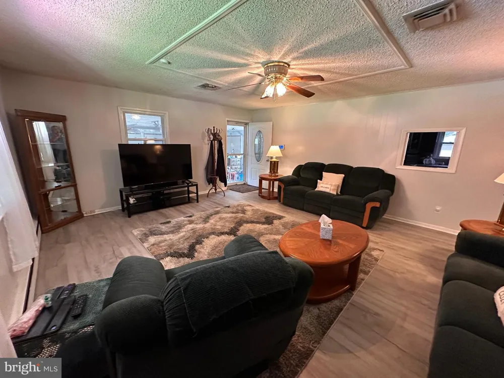 10651 DEACON ROAD White Plains, MD 20695