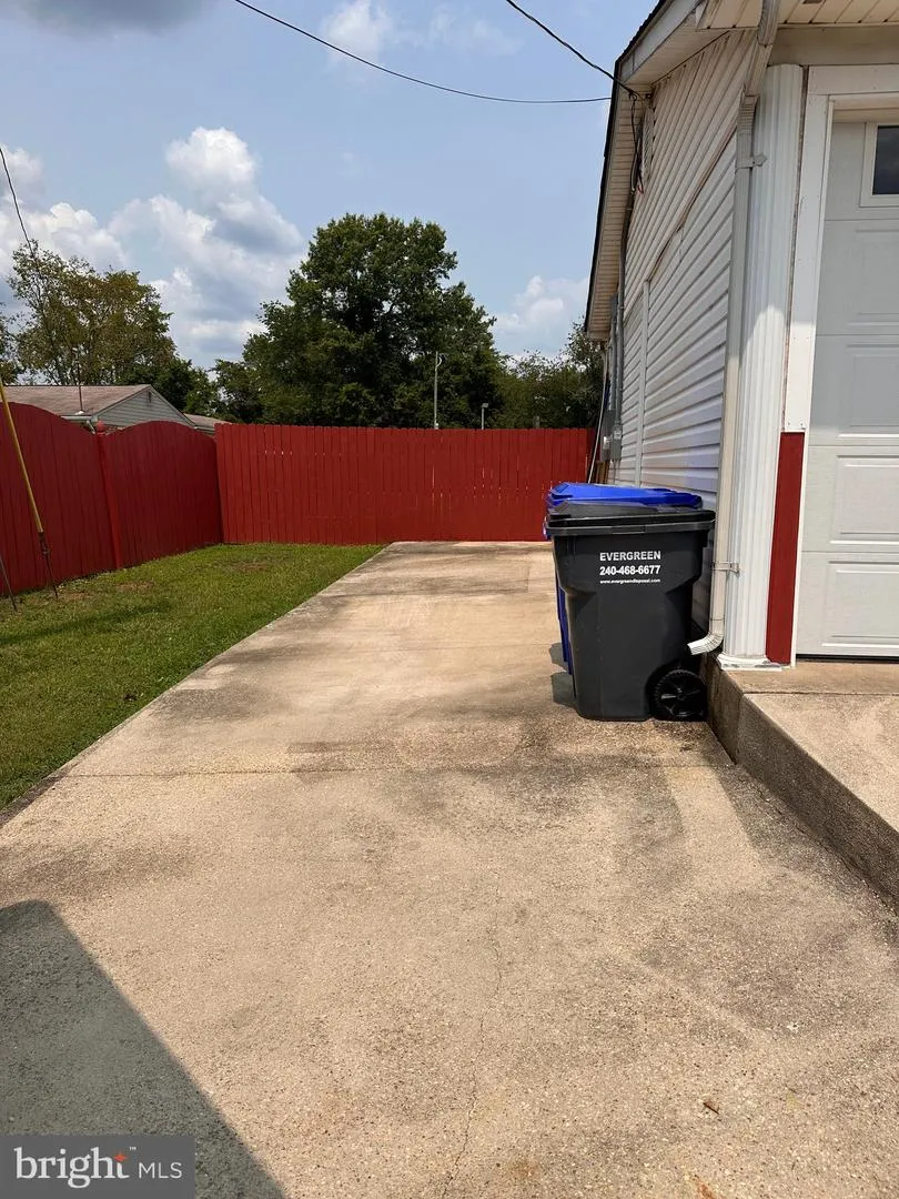 10651 DEACON ROAD White Plains, MD 20695