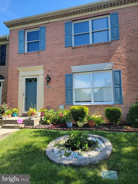 1335 LITTLEFIELD PLACE