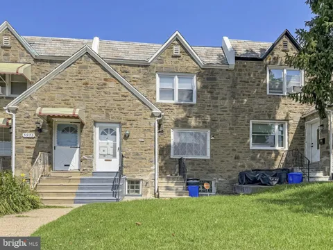 5971 WOODCREST AVENUE #2