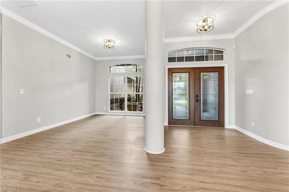 4638 Turnstone Court Naples, FL 34119
