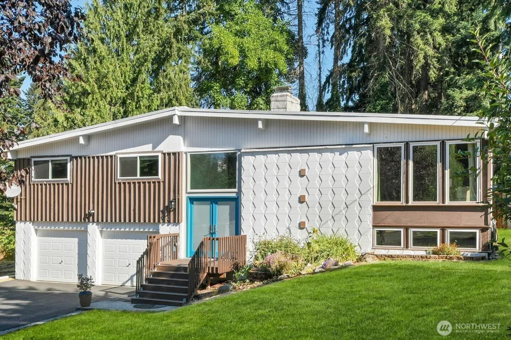 810 S 301st Place Federal Way, WA 98003
