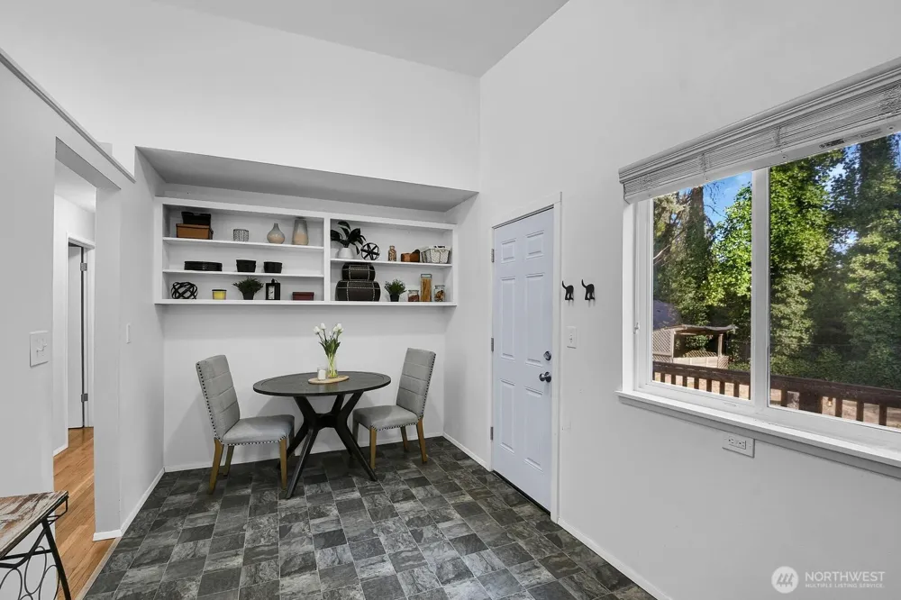 810 S 301st Place Federal Way, WA 98003