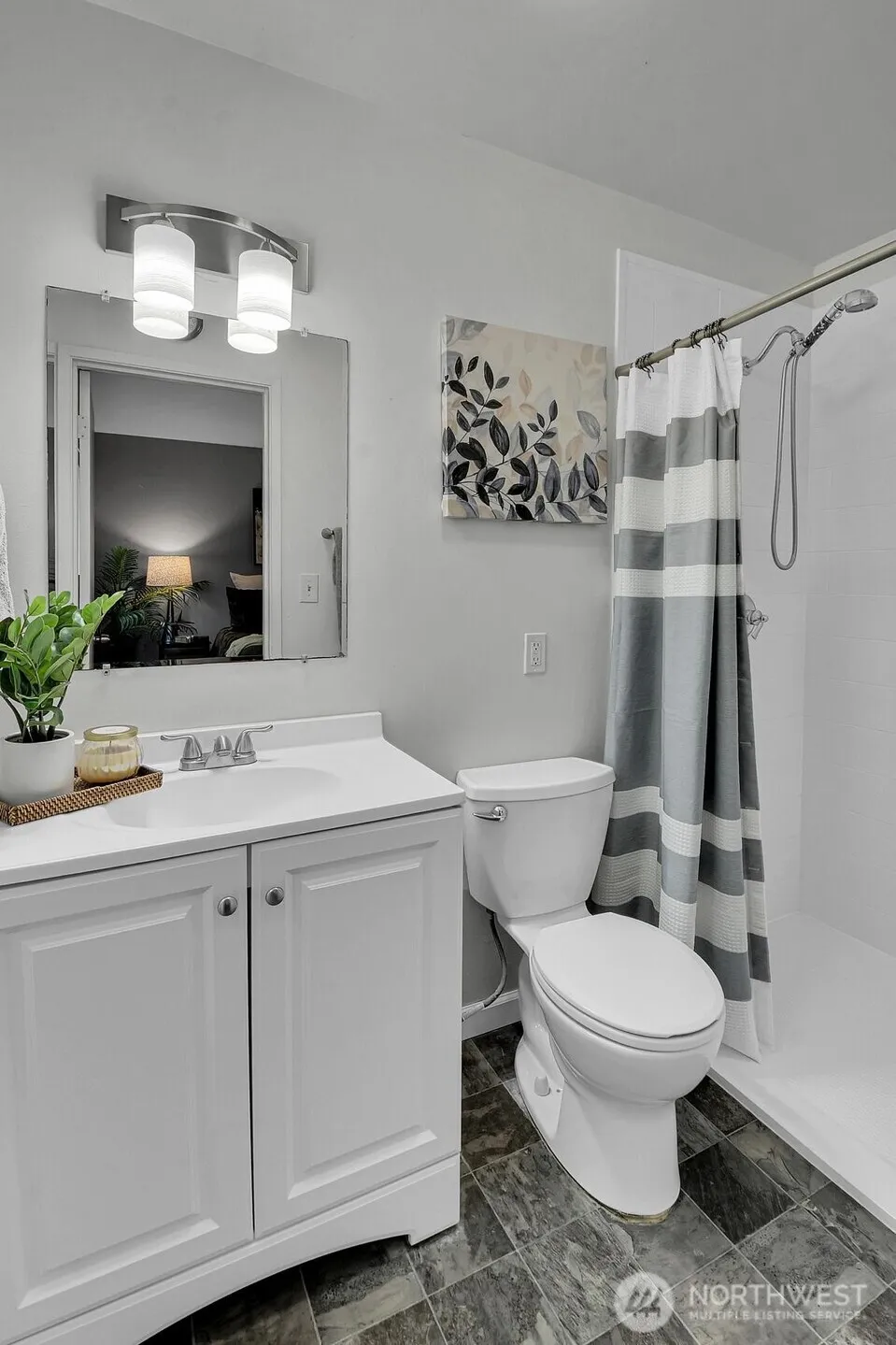 810 S 301st Place Federal Way, WA 98003