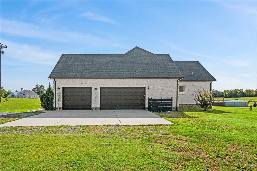 742 Kingdom Rd Unionville, TN 37180