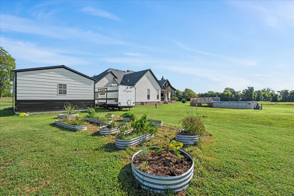 742 Kingdom Rd Unionville, TN 37180