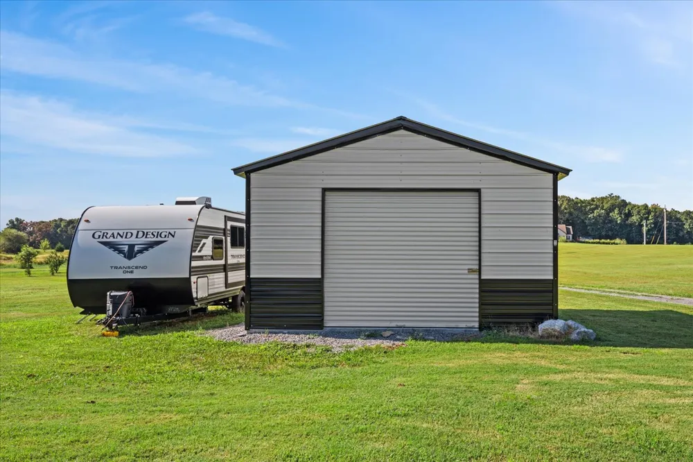 742 Kingdom Rd Unionville, TN 37180
