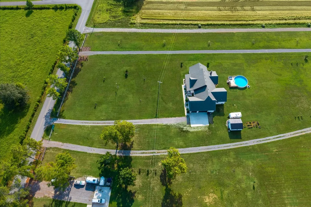 742 Kingdom Rd Unionville, TN 37180