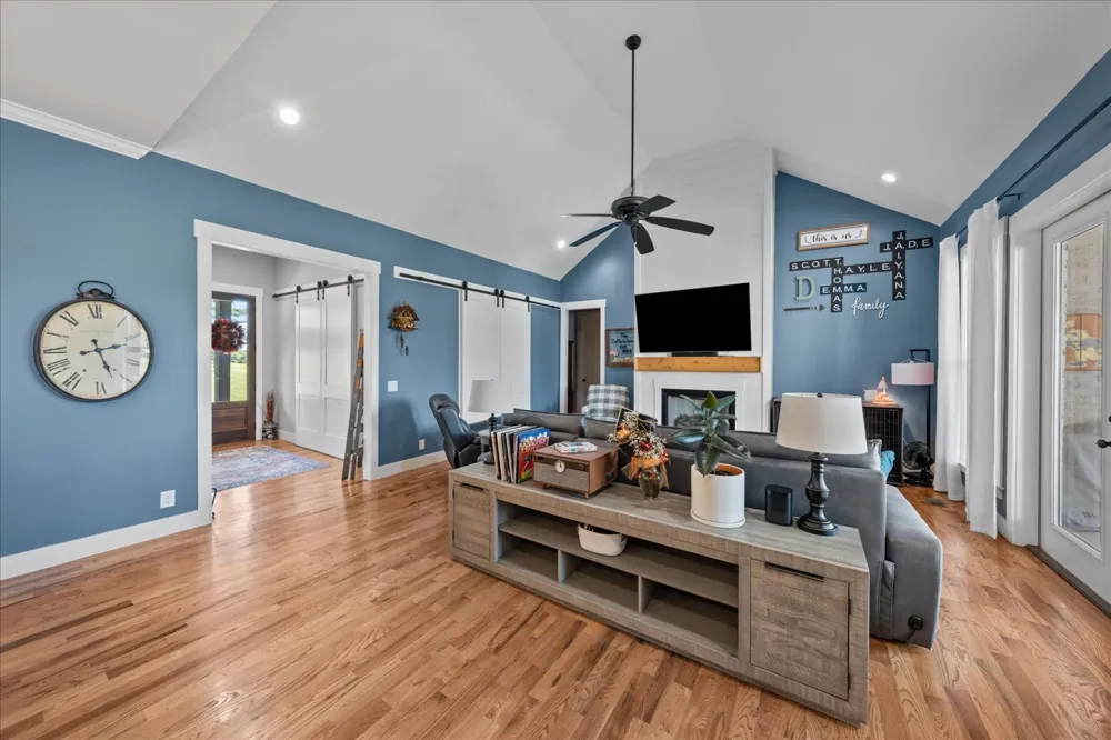 742 Kingdom Rd Unionville, TN 37180