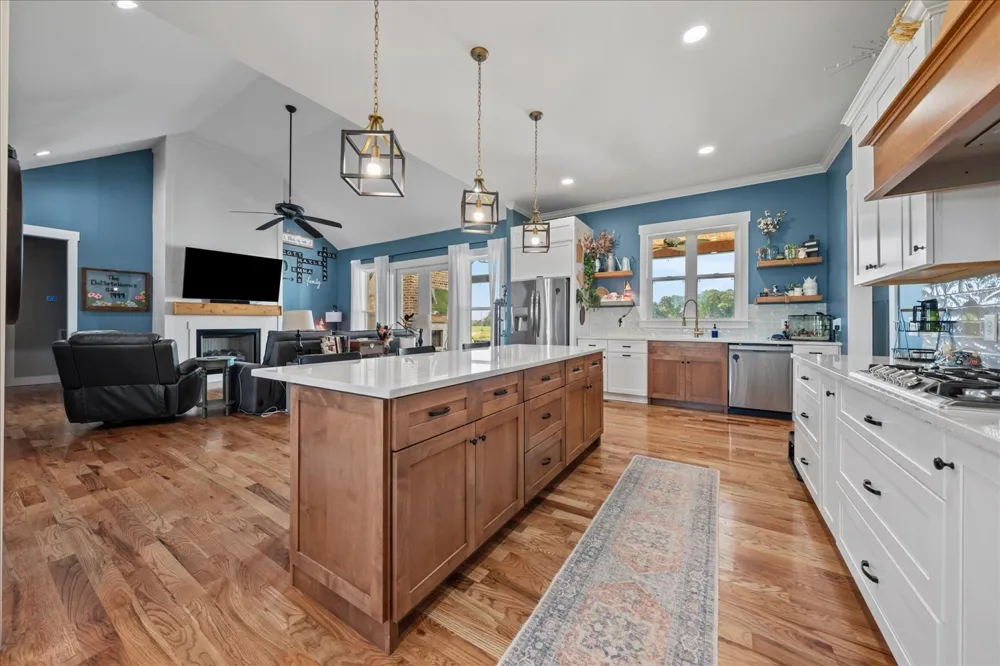 742 Kingdom Rd Unionville, TN 37180