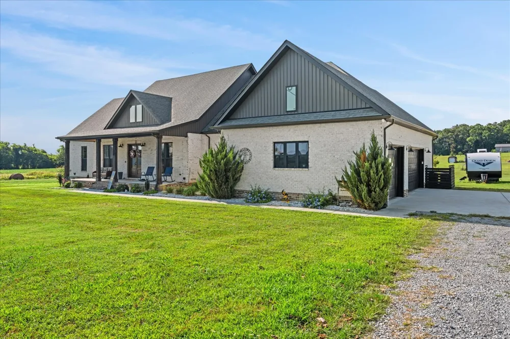 742 Kingdom Rd Unionville, TN 37180