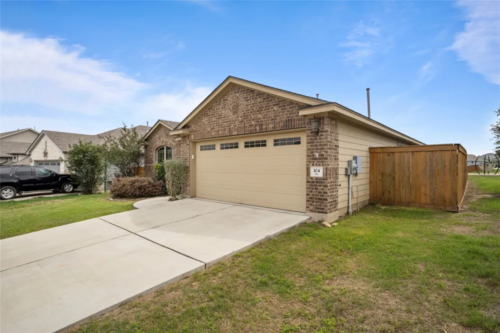 104 Cypress Hills Road San Marcos, TX 78666