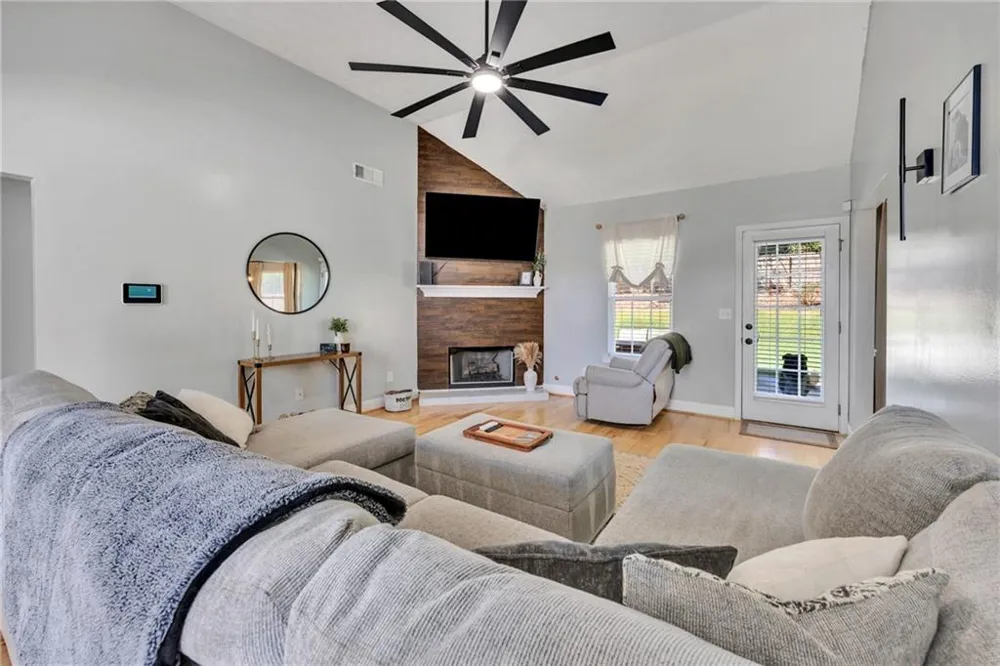 514 Hamlet Drive Loganville, GA 30052