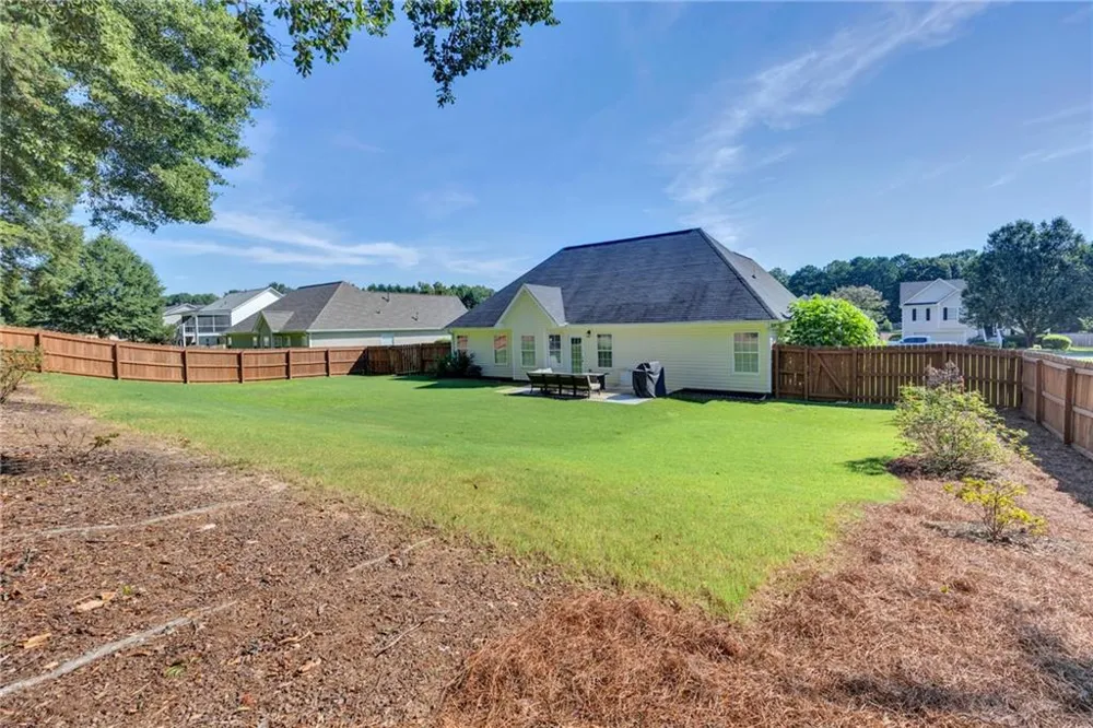 514 Hamlet Drive Loganville, GA 30052