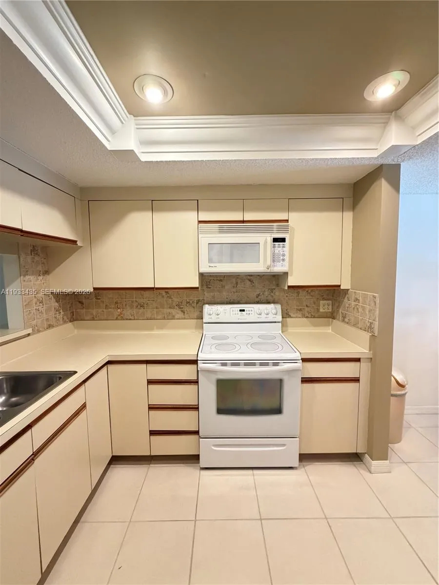 5200 SE Seascape Way #201 Stuart, FL 34997