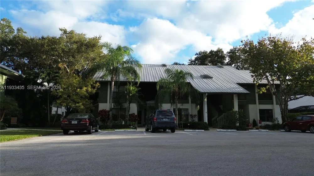 5200 SE Seascape Way #201 Stuart, FL 34997