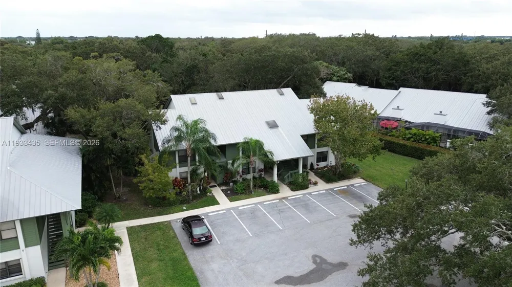 5200 SE Seascape Way #201 Stuart, FL 34997