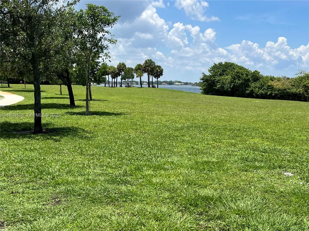 5200 SE Seascape Way #201 Stuart, FL 34997