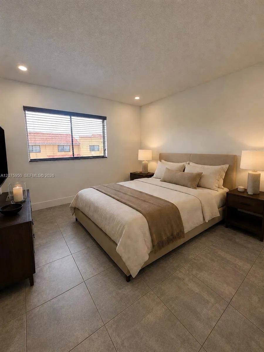 2775 W 61st Pl #202 Hialeah, FL 33016