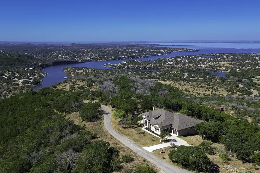 235 Chestnut Crossing Burnet, TX 78611