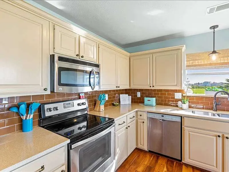 157 Verdia Drive Crystal Beach, TX 77650